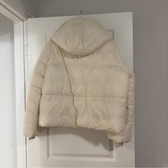 BANANA REPUBLIC CREAM PUFFER JACKET SIZE LARGE - Picture 2 of 3